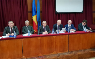 Întâlnire publică cu tema „România și convergențele viitorului”