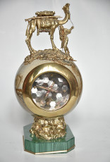 Gold clock with mother-of-pearl inlay, malachite base and rhodonite and gold casing, gifted by the Qatari Emir