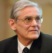 Juri Engelbrecht (președintele Academiei Estoniene de Științe, fost președinte al Asociației Academiilor Europene)