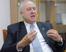 Momir Djurovic (președinte al Academiei de Științe din Muntenegru)