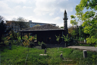 Expoziția „Tradiție și identitate. Comunitatea musulmană din Dobrogea” - fotografiile care se referă la  arhitectura religioasă din Dobrogea
